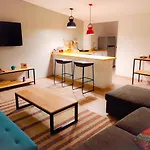 Bright, Stylish Terrace Apt 5 Min To T Zone Andino